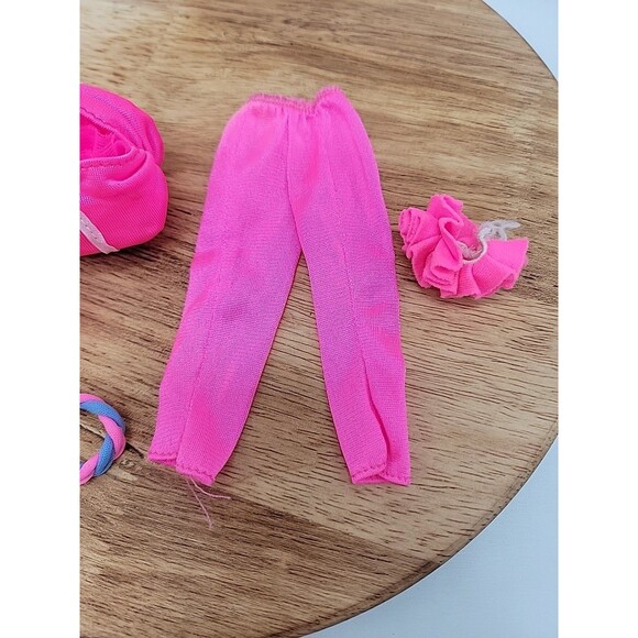 Vintage 1980's All Stars Barbie Duffel Bag With Acessories - Picture 3 of 5